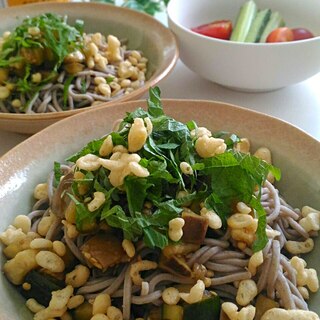 味ぽんで☆大葉香る！ナスときゅうりのお蕎麦